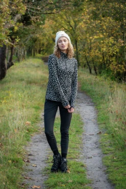 Protest Violet ¼ Zip Top – Black -Surf Snow Style Shop Protest W22 P S OutdoorCrossover Women 25 1