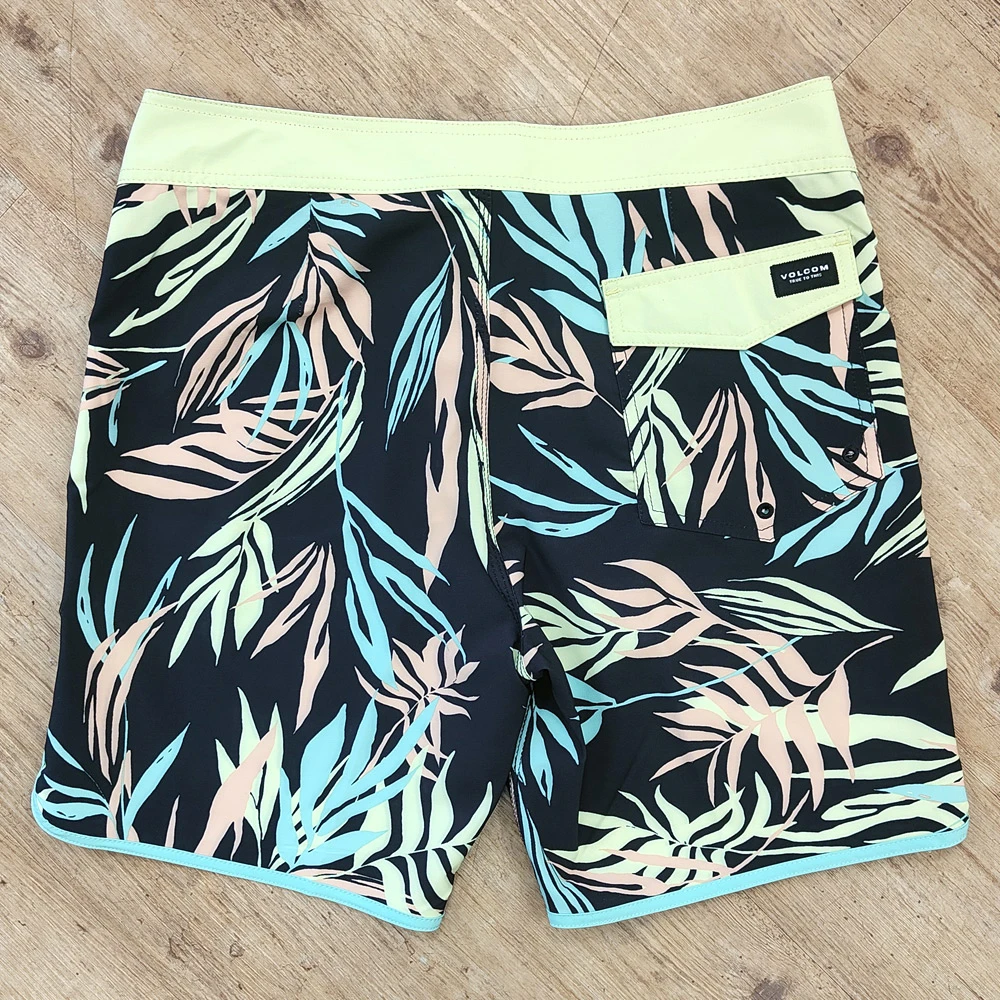 Volcom Bleeding Leaf Mod 18″ Trunks – Black 4 Volcom Bleeding Leaf Mod 18″ Trunks – Black - Image 2
